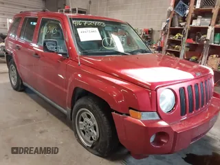 2007 Jeep Patriot Sport with VIN 1J8FT28W67D272456, listed as a IAAI auction lot 41672403 with 132,762 mi miles and . Bid and sale history available at DreamBid. Image 6.