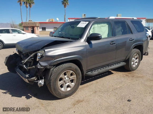 2015 Toyota 4Runner SR5 with VIN JTEZU5JR5F5085768, listed as a IAAI auction lot 41658146 with 110,440 mi miles. Bid and sale history available at carsss.com. Image 18.