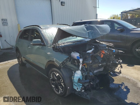 2024 Kia Niro Wind with VIN KNDCR3L13R5113823, listed as a Copart auction lot 70517404 with 6,616 mi miles and Clean Title. Bid and sale history available at DreamBid. Image 4.