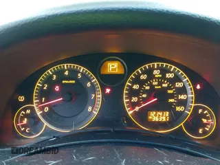 2005 Infiniti G35 Coupe with VIN JNKCV54E75M423240, listed as a IAAI auction lot 41103597 with 121,413 mi miles. Bid and sale history available at carsss.com. Image 7.