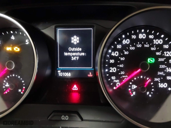 2018 Volkswagen Tiguan S with VIN 3VV1B7AX6JM081850, listed as a IAAI auction lot 41607896 with 101,068 mi miles. Bid and sale history available at carsss.com. Image 7.