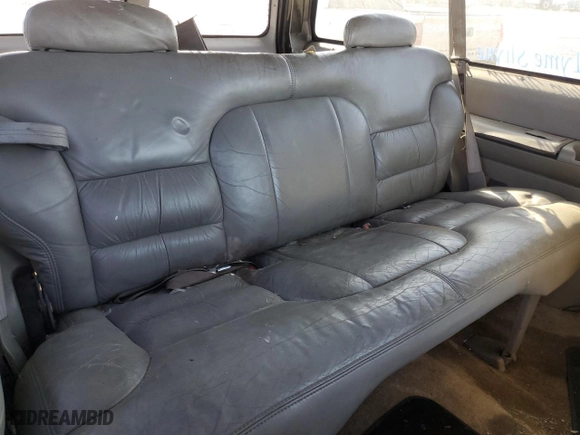 1996 Chevrolet Tahoe with VIN 3GNEK18R9TG128883, listed as a Copart auction lot 83367764 with 183,713 mi miles and Clean Title. Bid and sale history available at carsss.com. Image 11.