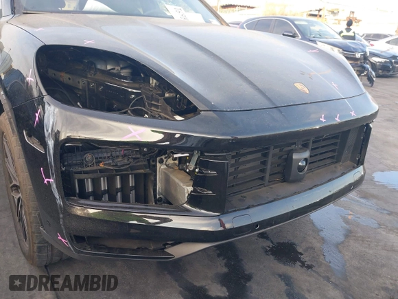 2024 Porsche Cayenne z VIN WP1AA2AY4RDA14120, wystawiony jako IAAI lot #41477355 z przebiegiem 3 134 mil mil oraz . Historia ofert i sprzedaży dostępna na DreamBid. Obrazek 6.