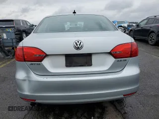 2013 Volkswagen Jetta SE with VIN 3VWDP7AJ9DM448489, listed as a Copart auction lot 62683725 with 178,931 mi miles and Salvage title. Bid and sale history available at DreamBid. Image 6.