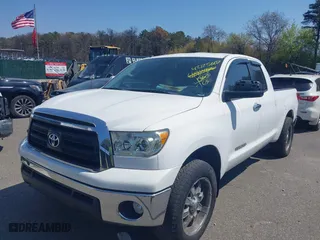 2011 Toyota Tundra 4WD Truck with VIN 5TFUM5F15BX023822, listed as a IAAI auction lot 42125607 with 194,779 mi miles. Bid and sale history available at carsss.com. Image 2.