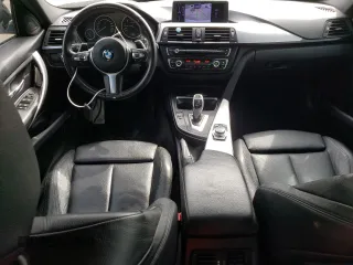 2013 BMW 3 Series 335i xDrive z VIN WBA3B9C53DF585613, wystawiony jako Copart lot #56634425 z przebiegiem 131 604 mil mil oraz Czysty tytuł • Clean title. Historia ofert i sprzedaży dostępna na DreamBid. Obrazek 8.