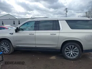2021 GMC Yukon XL Denali with VIN 1GKS2JKL6MR373274, listed as a IAAI auction lot 41660282 with 88,373 mi miles. Bid and sale history available at carsss.com. Image 14.