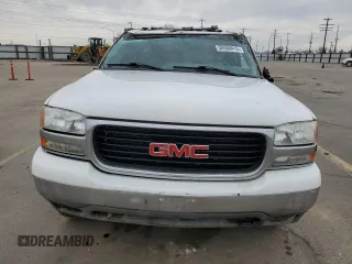 2000 GMC Yukon XL SLT with VIN 3GKFK16T9YG117437, listed as a Copart auction lot 50550415 with 267,523 mi miles and Salvage Title. Bid and sale history available at carsss.com. Image 5.