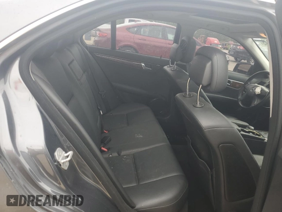 2010 Mercedes-Benz C 300 Sport z VIN WDDGF5EB6AR112535, wystawiony jako Copart lot #55605945 z przebiegiem 133 691 mil mil oraz Szkoda całkowita • Salvage title. Historia ofert i sprzedaży dostępna na DreamBid. Obrazek 10.