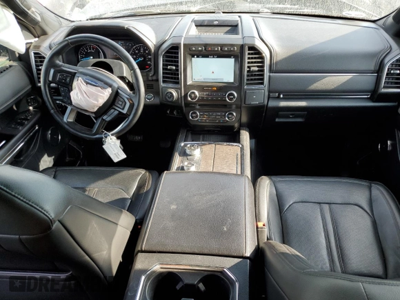 2018 Ford Expedition Limited z VIN 1FMJU2AT4JEA17333, wystawiony jako Copart lot #61040535 z przebiegiem 63 226 mil mil oraz Nie do naprawy • Non repairable. Historia ofert i sprzedaży dostępna na DreamBid. Obrazek 8.