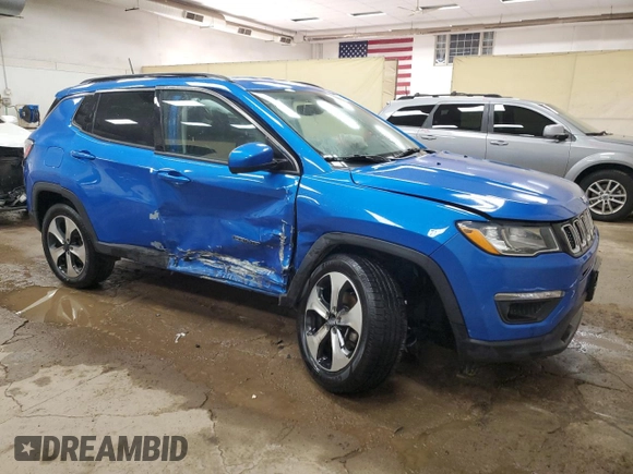 2019 Jeep Compass Latitude with VIN 3C4NJDBBXKT792396, listed as a Copart auction lot 53623435 with 84,473 mi miles and Salvage title. Bid and sale history available at DreamBid. Image 4.
