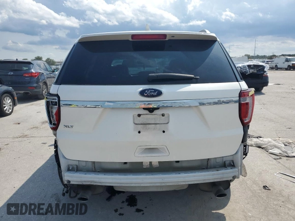 2017 Ford Explorer XLT z VIN 1FM5K7D88HGB49909, wystawiony jako Copart lot #59027255 z przebiegiem 133 536 mil mil oraz Szkoda całkowita • Salvage title. Historia ofert i sprzedaży dostępna na DreamBid. Obrazek 6.