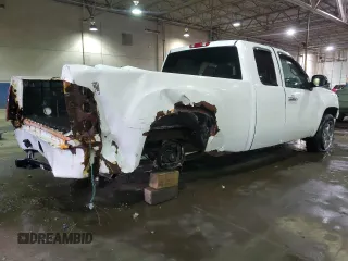 2010 GMC Sierra 1500 with VIN 1GTSCUEA8AZ285441, listed as a Copart auction lot 47299465 with 185,219 mi miles and Salvage Title. Bid and sale history available at DreamBid. Image 3.