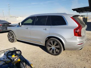 2020 Volvo XC90 Inscription with VIN YV4A22PL3L1588742, listed as a Copart auction lot 82174644 with 85,185 mi miles and Salvage Title. Bid and sale history available at carsss.com. Image 2.
