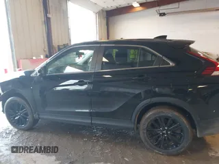 2024 Mitsubishi Eclipse Cross LE z VIN JA4ATVAA2RZ013156, wystawiony jako IAAI lot #41723043 z przebiegiem 21 840 mil mil oraz . Historia ofert i sprzedaży dostępna na DreamBid. Obrazek 14.