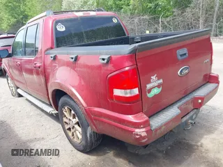 2007 Ford Explorer Sport Trac Limited z VIN 1FMEU53847UA15852, wystawiony jako IAAI lot #42256738 z przebiegiem 256 712 mil mil oraz . Historia ofert i sprzedaży dostępna na DreamBid. Obrazek 3.