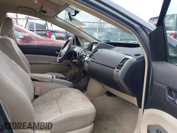 2004 Toyota Prius with VIN JTDKB20U040025391, listed as a IAAI auction lot 41913922 with 115,860 mi miles. Bid and sale history available at carsss.com. Image 5.