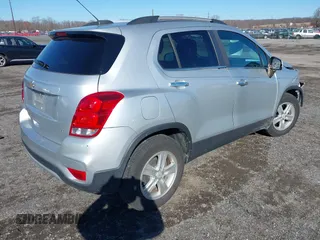 2020 Chevrolet Trax LT with VIN KL7CJLSB0LB029045, listed as a IAAI auction lot 41825272 with 59,149 mi miles and . Bid and sale history available at DreamBid. Image 4.