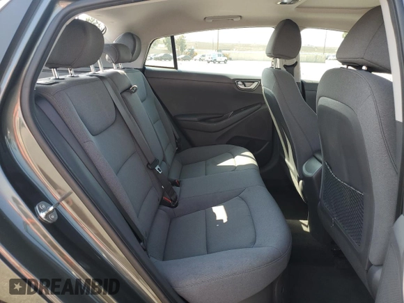 2020 Hyundai Ioniq SEL с VIN KMHC85LC4LU240248, выставлен на аукционе Copart как лот 59132225 с пробегом 63 292 миль миль и Списание • Salvage title. История ставок и продаж доступна на DreamBid. Изображение 10.