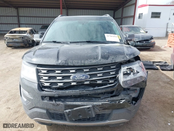 2017 Ford Explorer XLT with VIN 1FM5K8D89HGD87726, listed as a IAAI auction lot 41705174 with 95,799 mi miles. Bid and sale history available at carsss.com. Image 12.