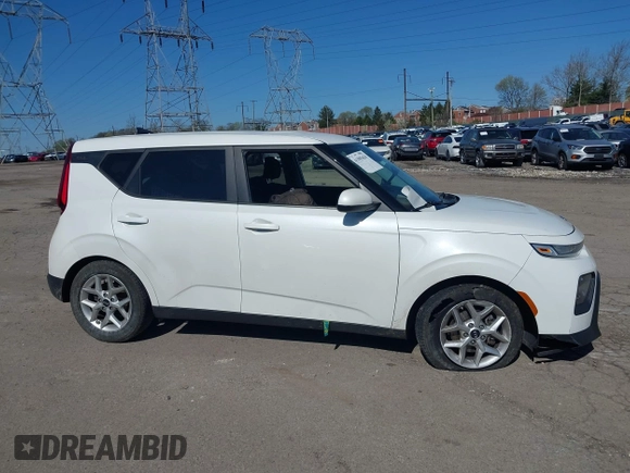 2020 Kia Soul S with VIN KNDJ23AUXL7003727, listed as a IAAI auction lot 41985634 with 69,457 mi miles and . Bid and sale history available at DreamBid. Image 14.