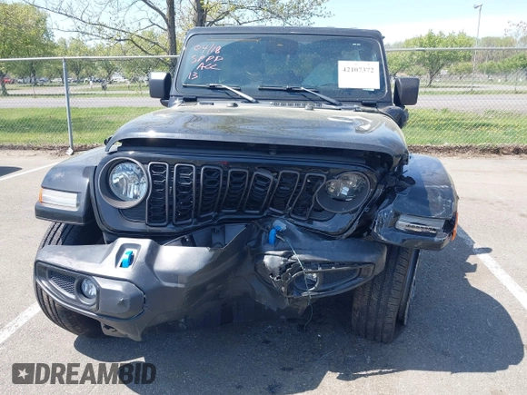2024 Jeep Wrangler Willys с VIN 1C4RJXN68RW145341, выставлен на аукционе IAAI как лот 42107372 с пробегом 15 101 миль миль и . История ставок и продаж доступна на DreamBid. Изображение 6.