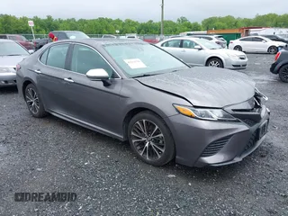 2019 Toyota Camry LE z VIN 4T1B11HK6KU778697, wystawiony jako IAAI lot #42314750 z przebiegiem 274 662 mil mil oraz . Historia ofert i sprzedaży dostępna na DreamBid. Obrazek 1.
