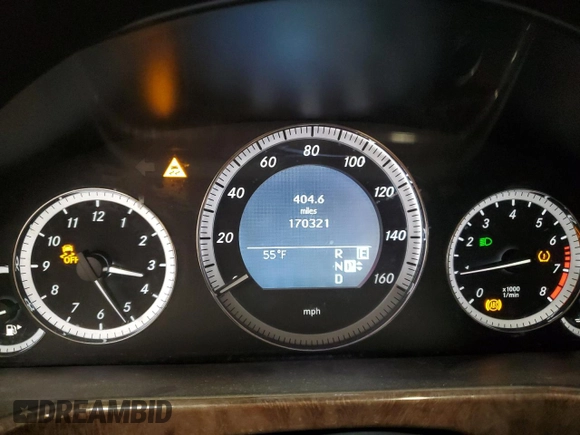 2011 Mercedes-Benz E 350 Luxury with VIN WDDHF8HB4BA290297, listed as a Copart auction lot 53118455 with 170,321 mi miles and Salvage Title. Bid and sale history available at DreamBid. Image 9.