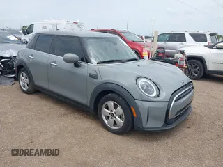 2023 MINI Hardtop 4 Door Cooper Classic z VIN WMW33DK03P2S67119, wystawiony jako IAAI lot #42095145 z przebiegiem 15 346 mil mil oraz . Historia ofert i sprzedaży dostępna na DreamBid. Obrazek 1.