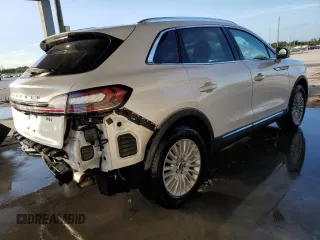 2019 Lincoln Nautilus Standard with VIN 2LMPJ6J98KBL10930, listed as a Copart auction lot 80288914 with 24,545 mi miles and Non repairable. Bid and sale history available at DreamBid. Image 3.