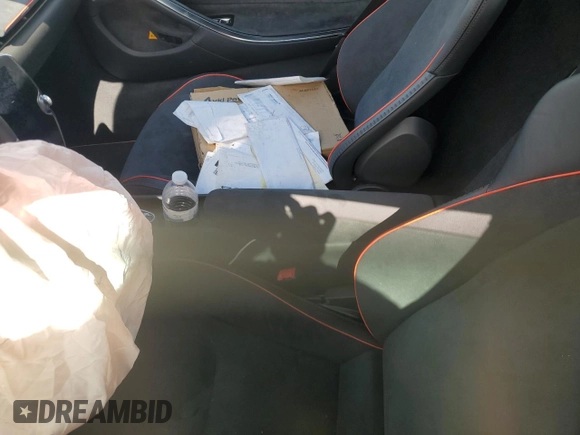 2025 McLaren Artura z VIN SBM16BEA8SW002943, wystawiony jako Copart lot #43462325 z przebiegiem Nie podano mil oraz Szkody całkowita. Historia ofert i sprzedaży dostępna na DreamBid. Obrazek 8.