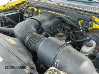 2000 Ford F-150 XL с VIN 1FTRX18W0YKB28000, выставлен на аукционе IAAI как лот 42451649 с пробегом 193 718 миль миль и . История ставок и продаж доступна на DreamBid. Изображение 24.