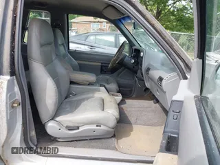 1992 Ford Explorer с VIN 1FMCU24X7NUA67002, выставлен на аукционе IAAI как лот 42420720 с пробегом 28 512 миль миль и . История ставок и продаж доступна на DreamBid. Изображение 5.