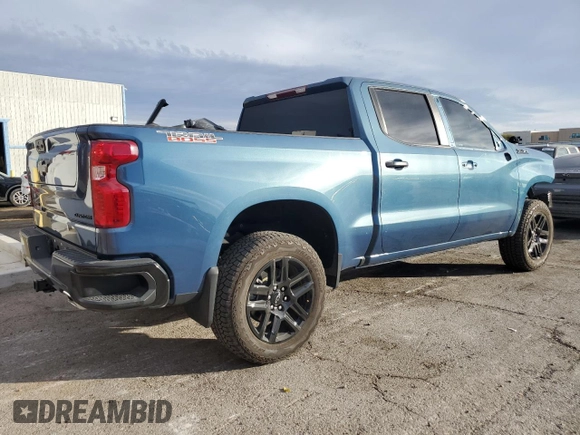 2024 Chevrolet Silverado 1500 Custom Trail Boss with VIN 3GCUDCE88RG260452, listed as a Copart auction lot 86317904 with 8,096 mi miles and Salvage Title. Bid and sale history available at carsss.com. Image 3.