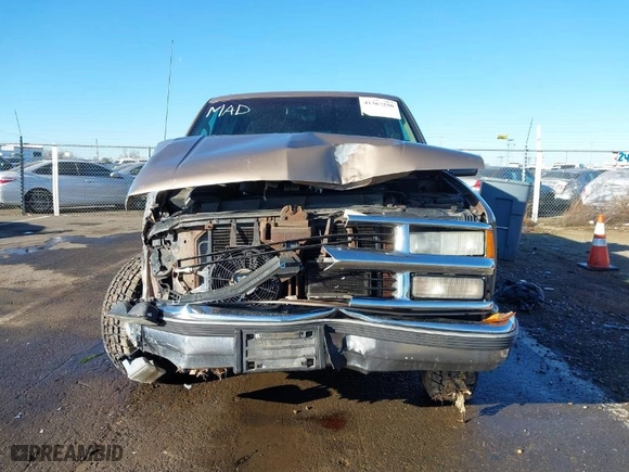 1996 Chevrolet C/K 3500 Crew Cab with VIN 1GCGC33J2TF002782, listed as a IAAI auction lot 41367250 with NaN miles. Bid and sale history available at carsss.com. Image 12.