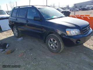 2006 Toyota Highlander w/3rd Row with VIN JTEDP21A560107601, listed as a IAAI auction lot 41306059 with 223,510 mi miles. Bid and sale history available at carsss.com. Image 1.