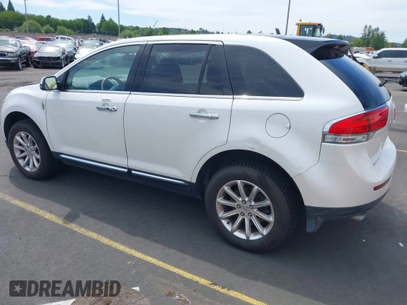 2012 Lincoln MKX z VIN 2LMDJ8JKXCBL01858, wystawiony jako IAAI lot #42221692 z przebiegiem 89 470 mil mil oraz . Historia ofert i sprzedaży dostępna na DreamBid. Obrazek 3.