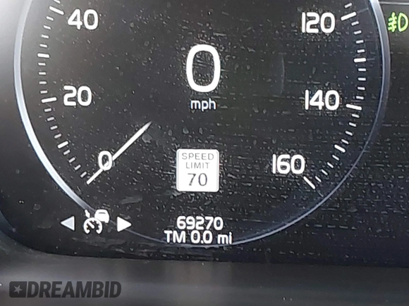 2021 Volvo XC90 Momentum with VIN YV4102PK5M1728451, listed as a IAAI auction lot 41770359 with 69,270 mi miles. Bid and sale history available at carsss.com. Image 16.