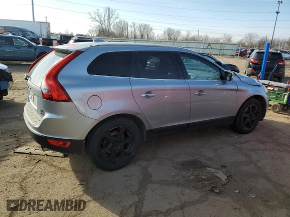 2013 Volvo XC60 T6 z VIN YV4902DZ4D2409931, wystawiony jako Copart lot #48111015 z przebiegiem 175 600 mil mil oraz Szkoda całkowita • Salvage title. Historia ofert i sprzedaży dostępna na DreamBid. Obrazek 3.