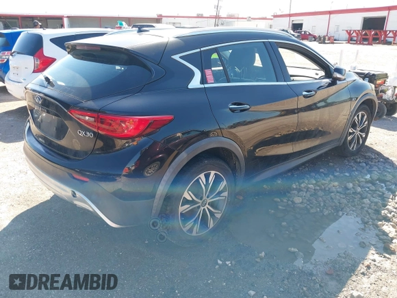 2017 Infiniti QX30 Luxury with VIN SJKCH5CR6HA019698, listed as a IAAI auction lot 42073881 with 99,549 mi miles. Bid and sale history available at carsss.com. Image 4.