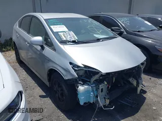 2013 Toyota Prius One z VIN JTDKN3DU0D5568623, wystawiony jako IAAI lot #42174939 z przebiegiem 134 684 mil mil oraz . Historia ofert i sprzedaży dostępna na DreamBid. Obrazek 1.