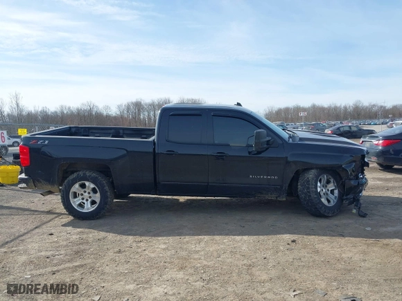 2018 Chevrolet Silverado 1500 LT with VIN 1GCVKREC7JZ366008, listed as a IAAI auction lot 41776347 with 87,125 mi miles. Bid and sale history available at carsss.com. Image 13.
