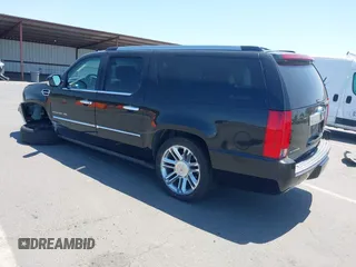2014 Cadillac Escalade ESV Platinum z VIN 1GYS3KEF5ER161787, wystawiony jako IAAI lot #42358806 z przebiegiem 120 317 mil mil oraz . Historia ofert i sprzedaży dostępna na DreamBid. Obrazek 3.