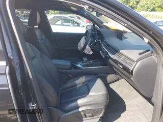 2019 Audi Q7 Premium Plus with VIN WA1LAAF77KD012284, listed as a IAAI auction lot 42587290 with 50,976 mi miles and . Bid and sale history available at DreamBid. Image 5.