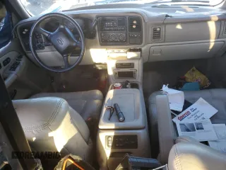 2002 Chevrolet Suburban LT with VIN 3GNGK26G62G289416, listed as a Copart auction lot 70862944 with 0 mi miles and Salvage Title. Bid and sale history available at carsss.com. Image 8.