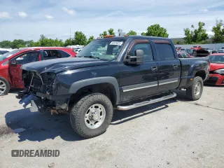 2003 Chevrolet Silverado 1500HD LS z VIN 1GCGK13UX3F200883, wystawiony jako Copart lot #58125925 z przebiegiem 183 857 mil mil oraz Szkoda całkowita • Salvage title. Historia ofert i sprzedaży dostępna na DreamBid. Obrazek 1.