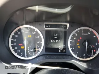 2018 Infiniti QX30 ESSENTIAL with VIN SJKCH5CP0JA056167, listed as a Copart auction lot 49802664 with 122,458 mi miles. Bid and sale history available at carsss.com. Image 9.