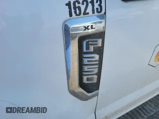 2019 Ford Super Duty F-250 SRW XL with VIN 1FT7X2B67KED41490, listed as a IAAI auction lot 42122674 with 141,740 mi miles. Bid and sale history available at carsss.com. Image 1.