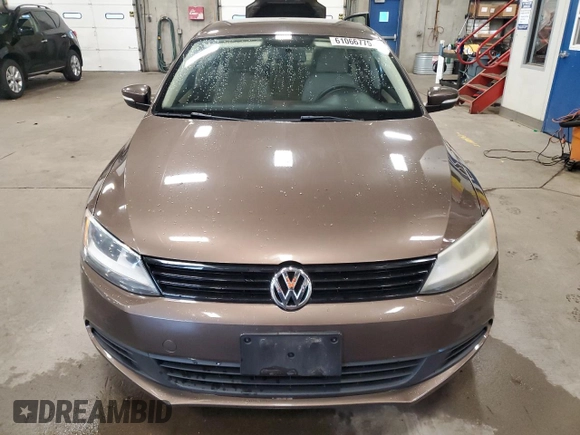 2011 Volkswagen Jetta SE with VIN 3VWDX7AJ2BM397530, listed as a Copart auction lot 61066775 with 130,164 mi miles and Salvage title. Bid and sale history available at DreamBid. Image 5.