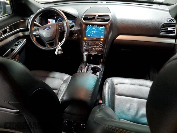2017 Ford Explorer XLT z VIN 1FM5K8DH1HGA15992, wystawiony jako Copart lot #51671295 z przebiegiem 104 003 mil mil oraz Szkoda całkowita • Salvage title. Historia ofert i sprzedaży dostępna na DreamBid. Obrazek 8.